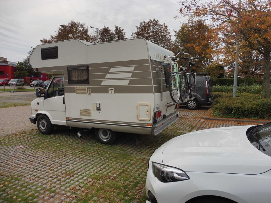 Kamper hymer 2,5 td  doinwestowany od 18 lat w jednych rekach