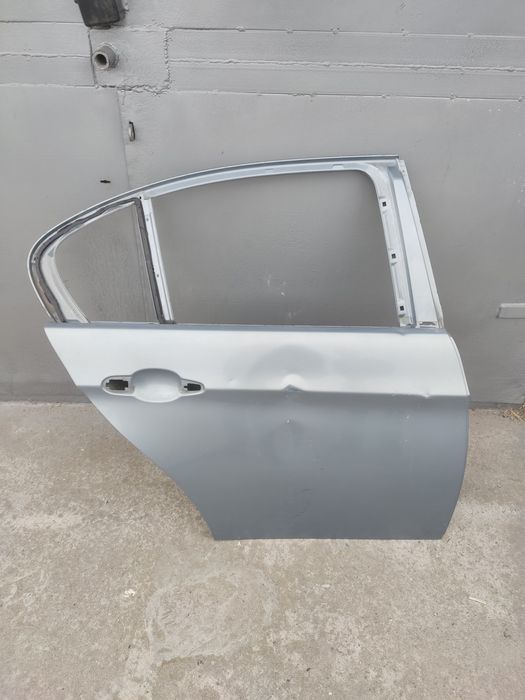 Двері сірі bmw e95 318i 2006