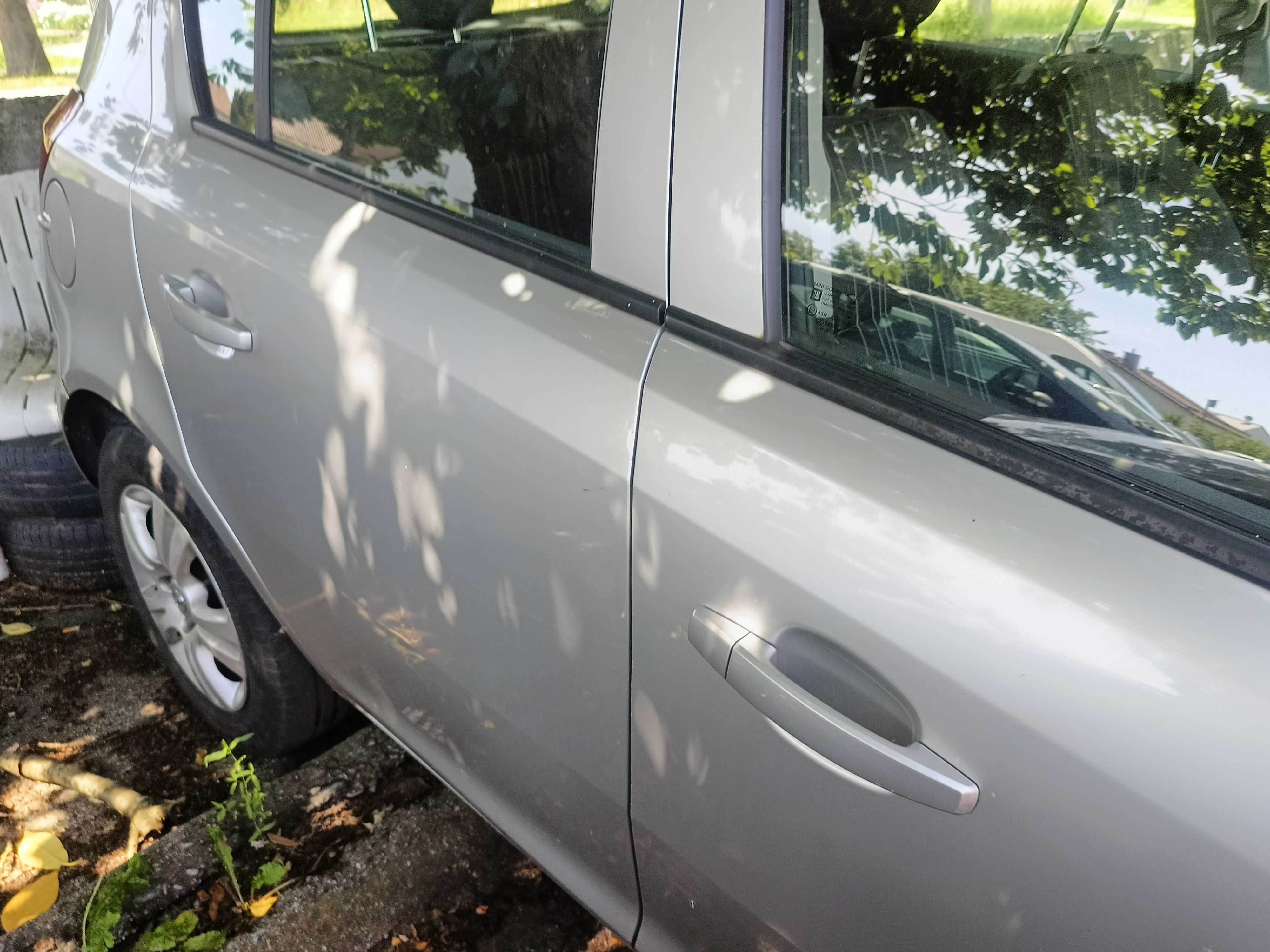opel corsa d 2009r 1.2 benzyna samochód w całości lub na części