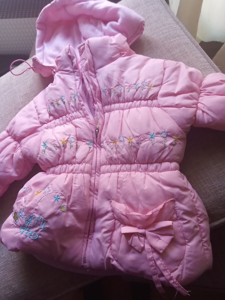 Nowa różowa zimowa kurtka z kapturem dla dziewczynki r.116. Ocieplana