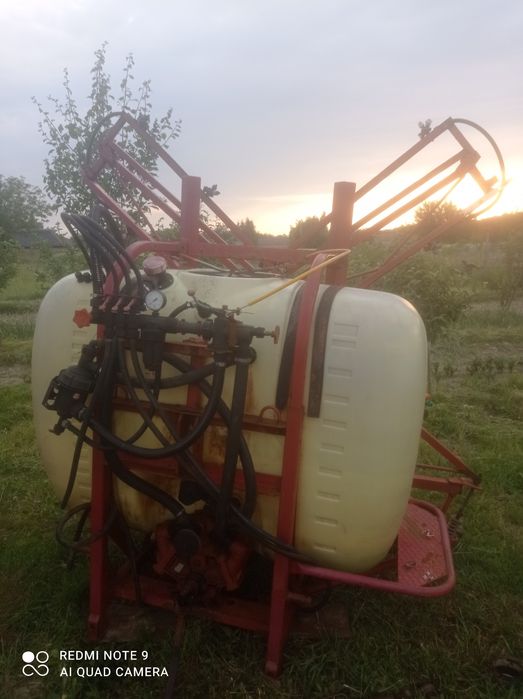 Оприскувач навісний