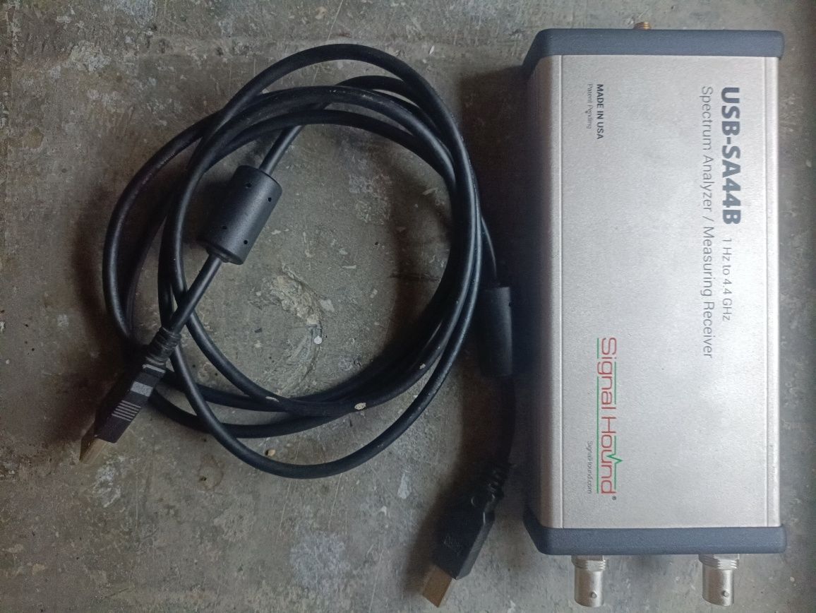 Аналізатор спектру SA44B.SDR.Signal hound.