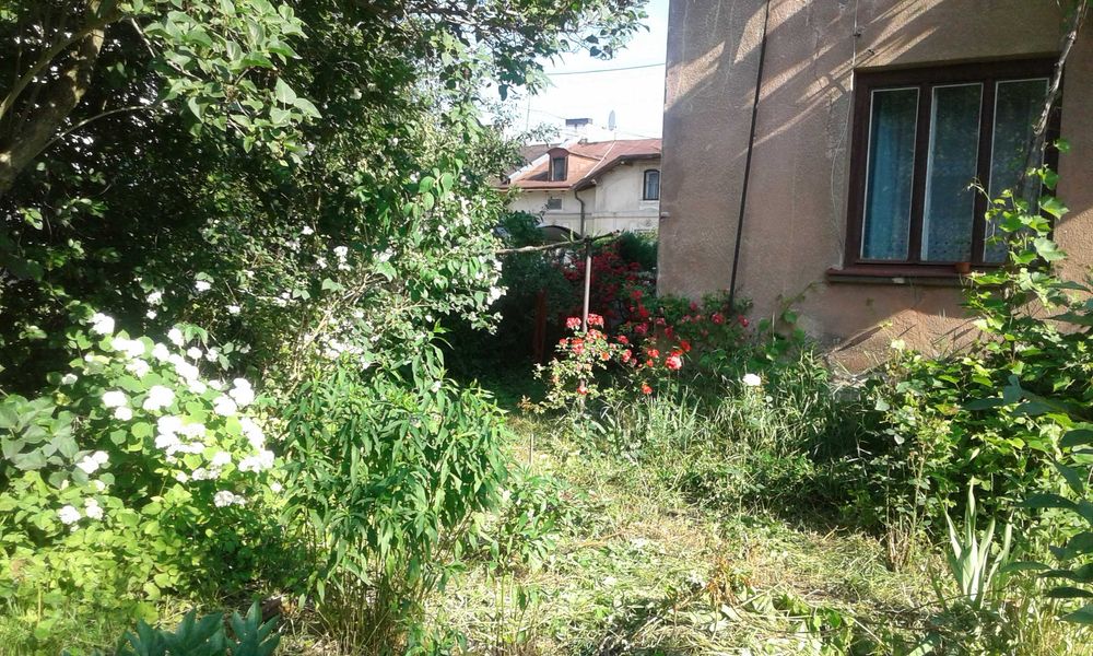 Продається будинок Рава Руська земельна ділянка квартира Рава-Руська