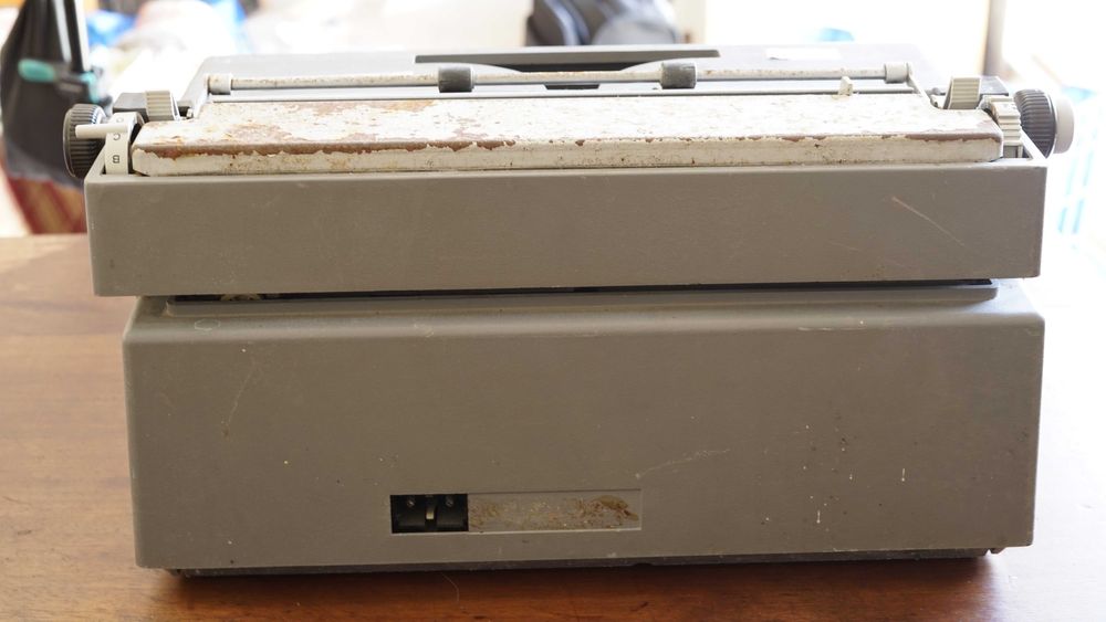 Máquina de Escrever Antiga Olivetti Ivrea