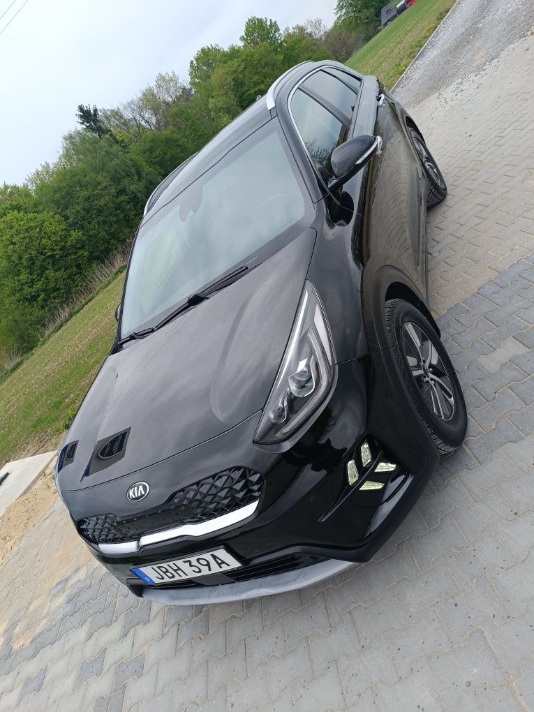 Kia Niro model 2020 lift full led hybryda skóry camera asystenty autom