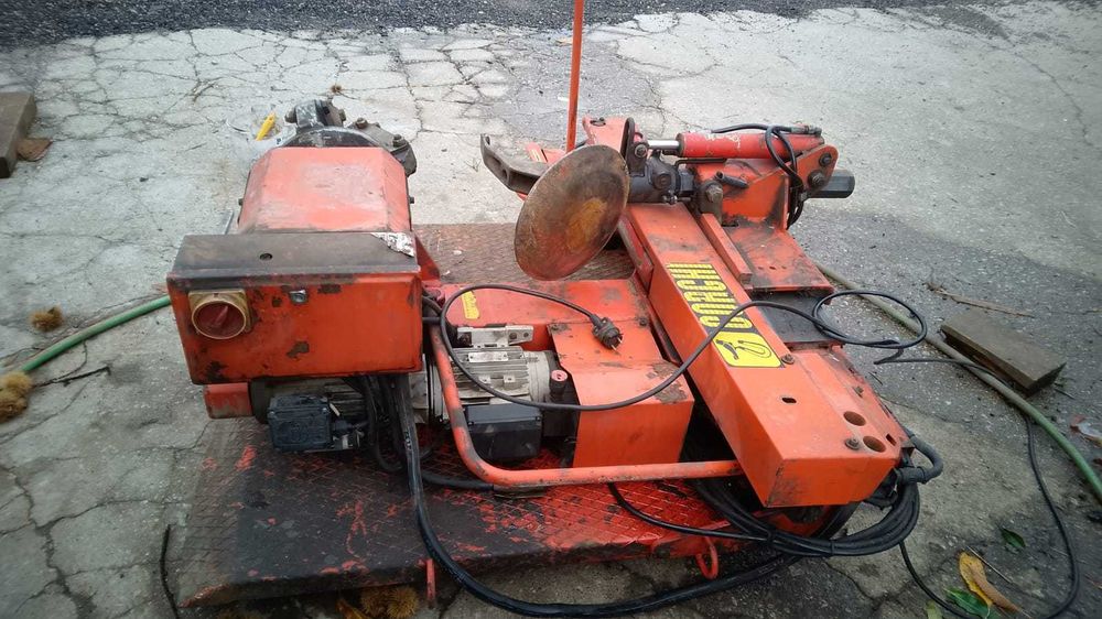 CORGHI - Máquina de montar pneus de pesados