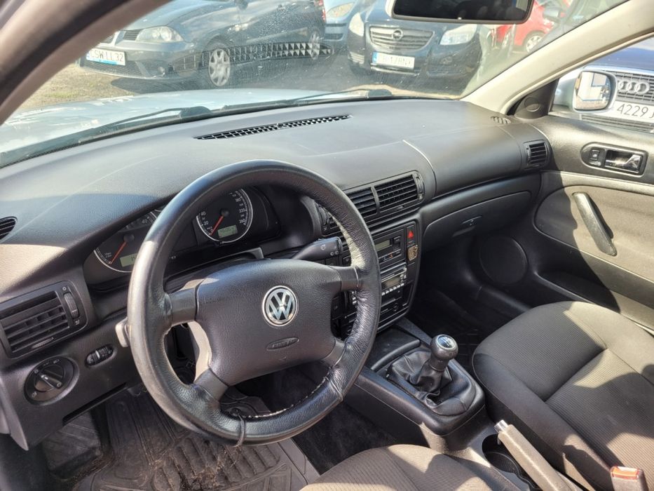 VW Passat 1.9D 130KM 2001r * Klimatyzacja Elektryka szyb Tanie auta *