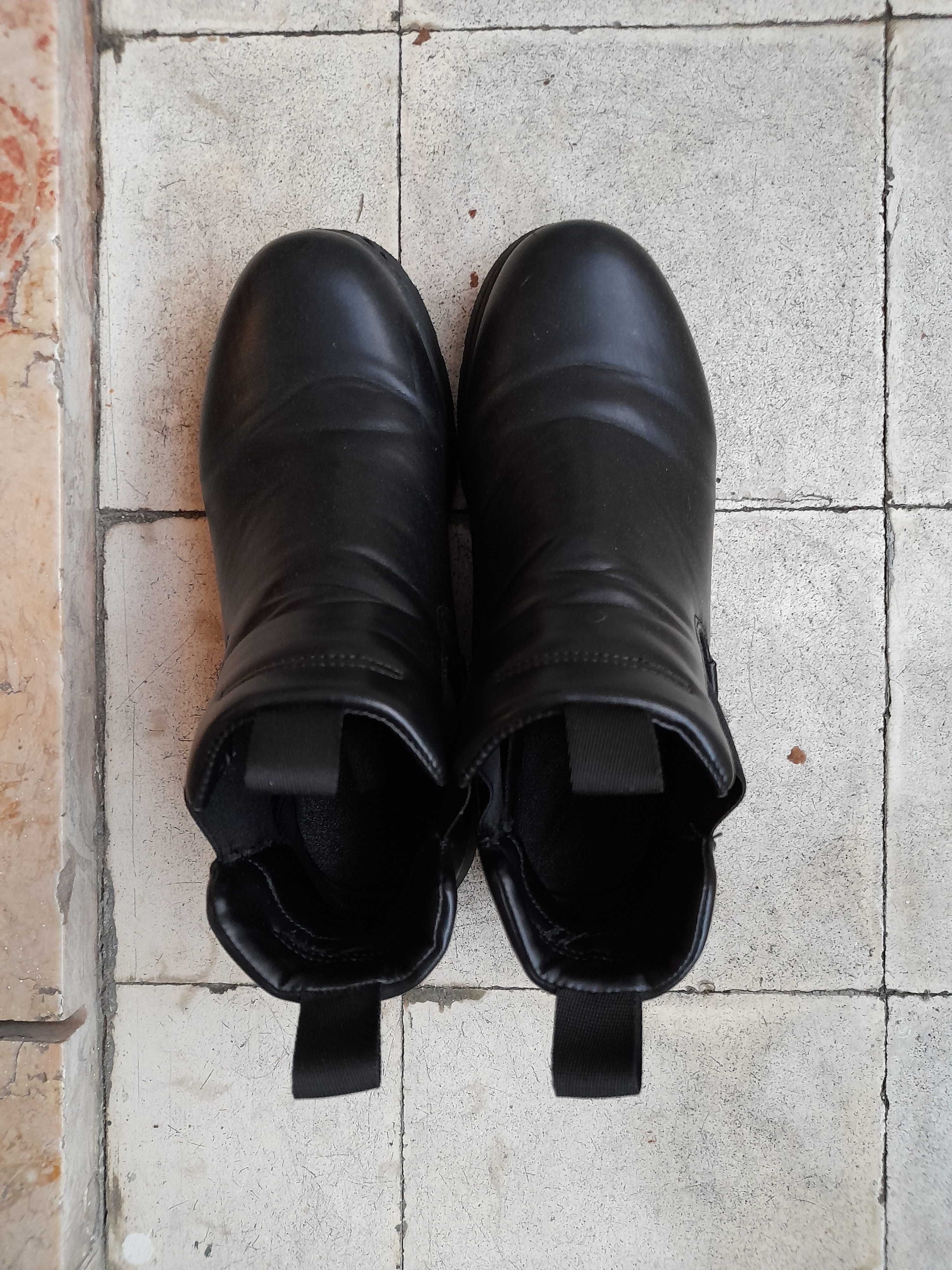 Botas modernas estimadas