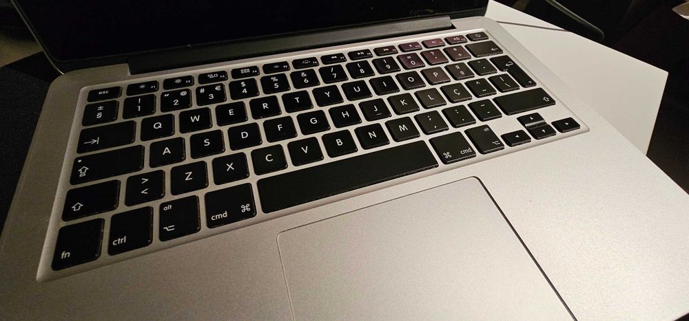 Macbook Pro 2015 8GB Ram 512GB SSD impecável