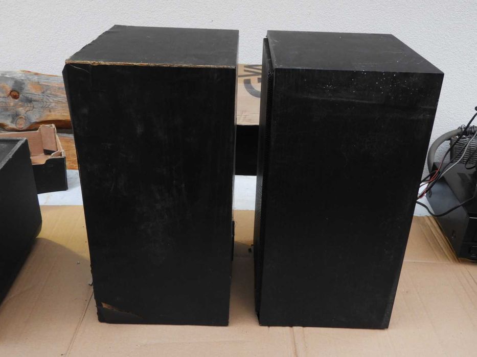 Obudowy kolumn skrzynki Magnat Monitor C