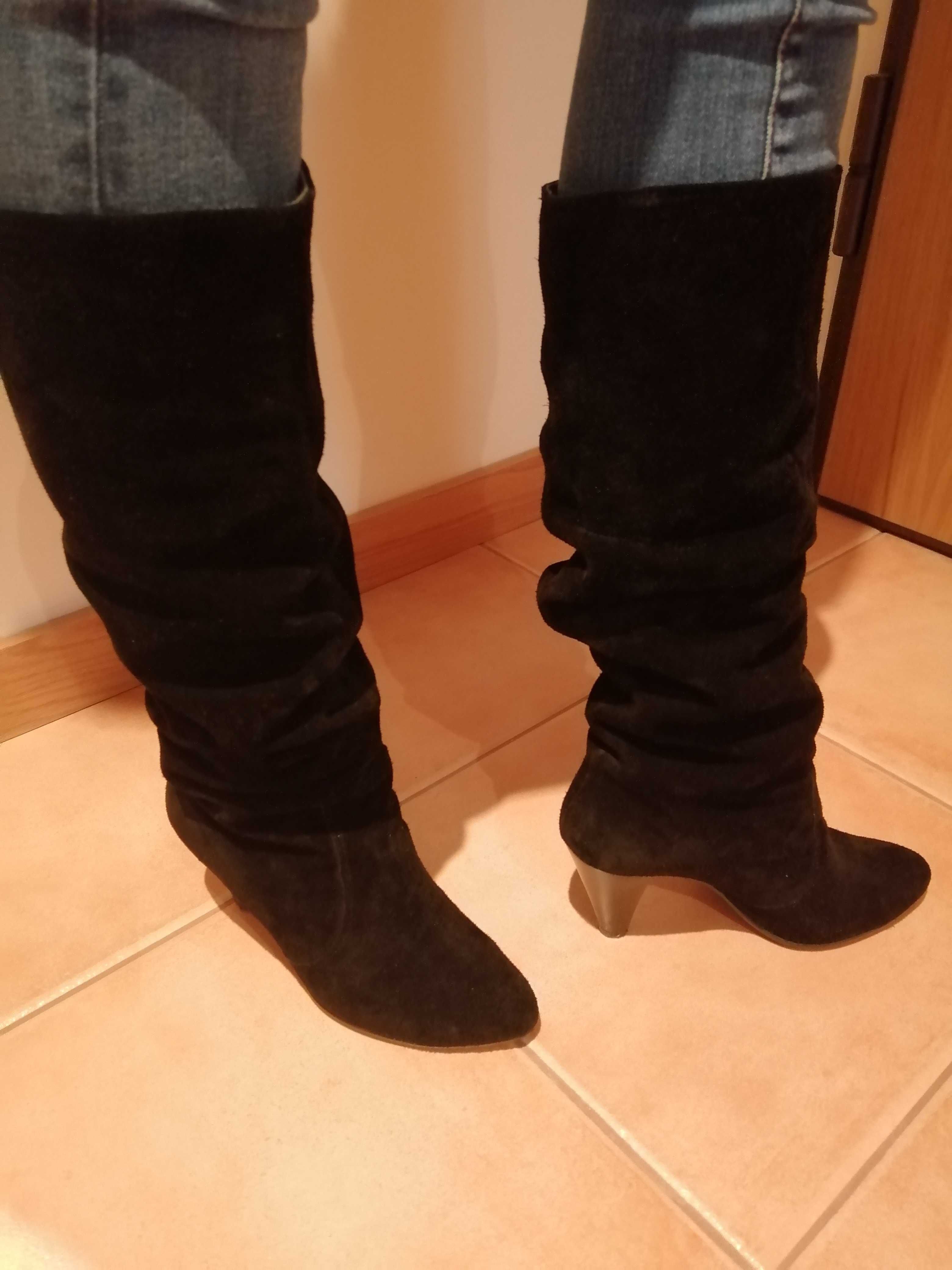 Botas de cano tamanho 36