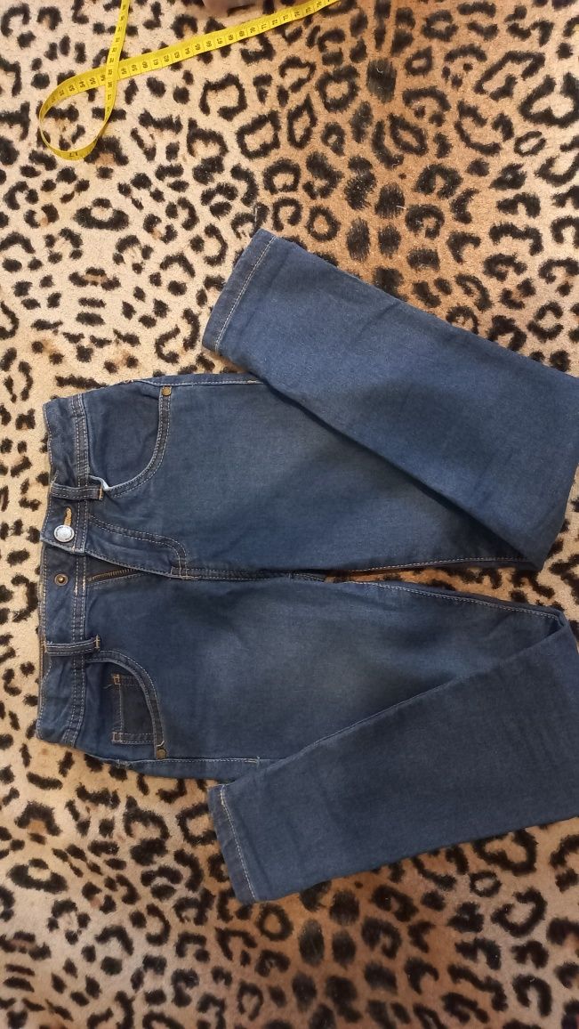 Продам джинси фірма Rezerved зріст 134 см