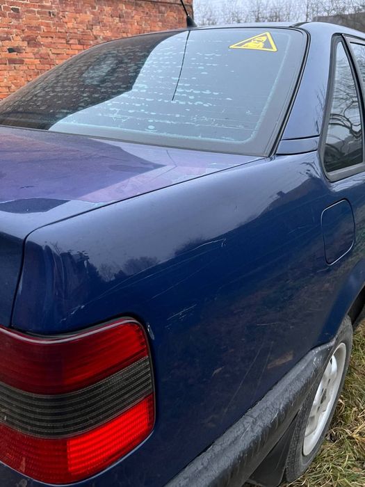 Wolksvagen Passat B4 1,8 моно інжектор