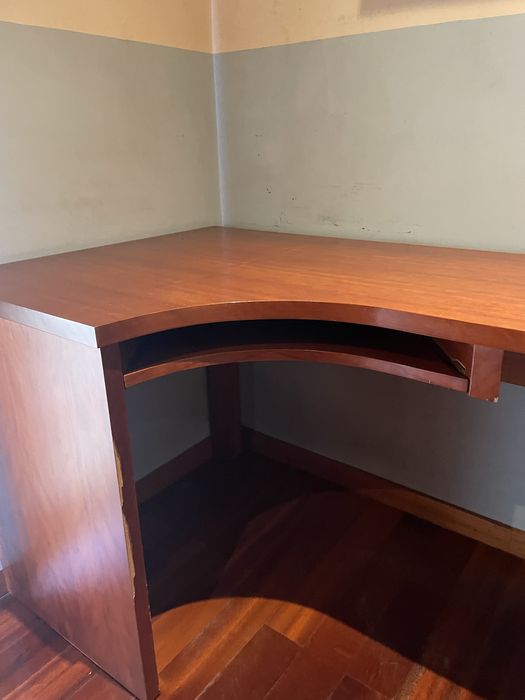 Secretária de madeira