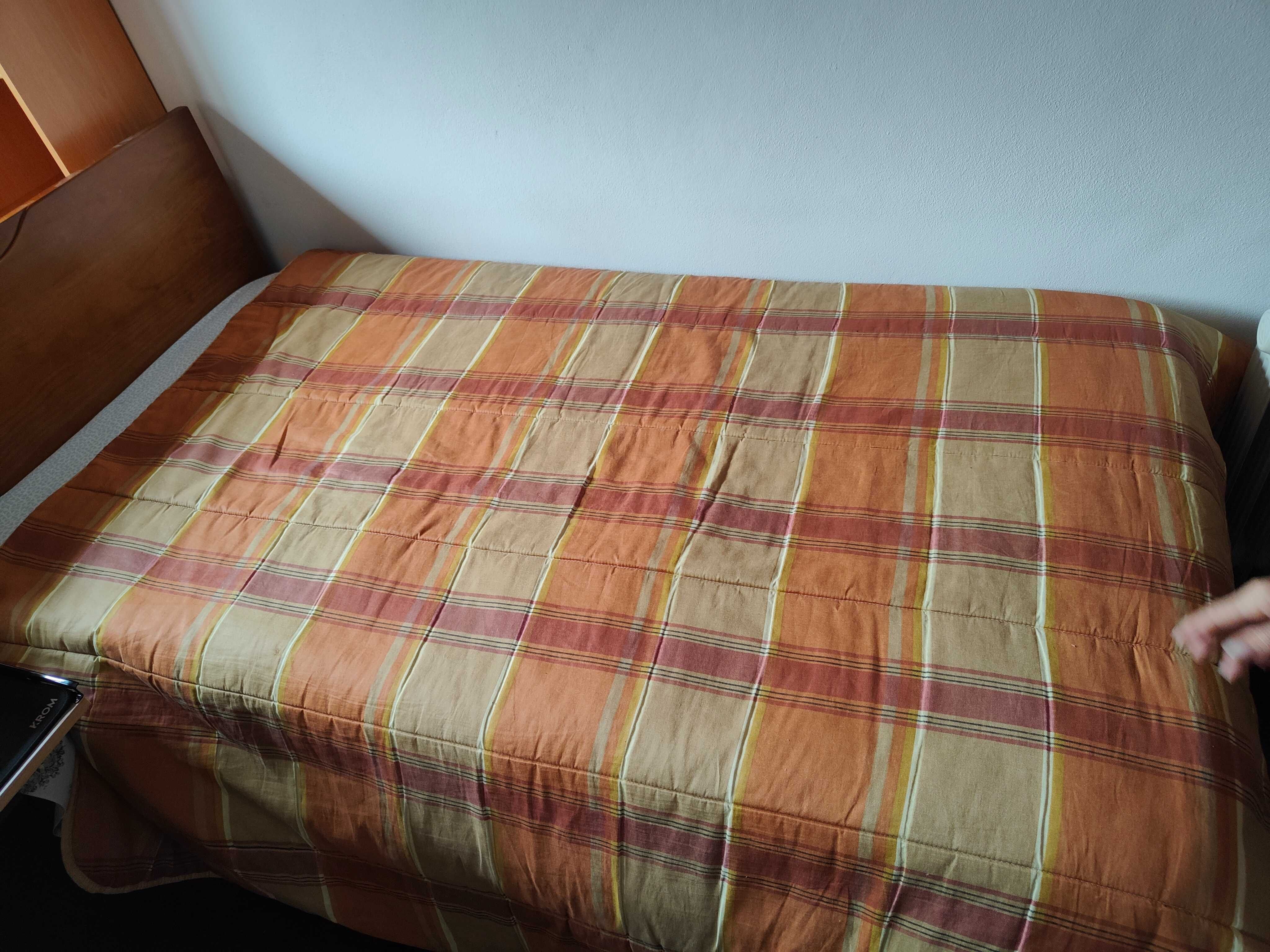 Cama criança com colchão