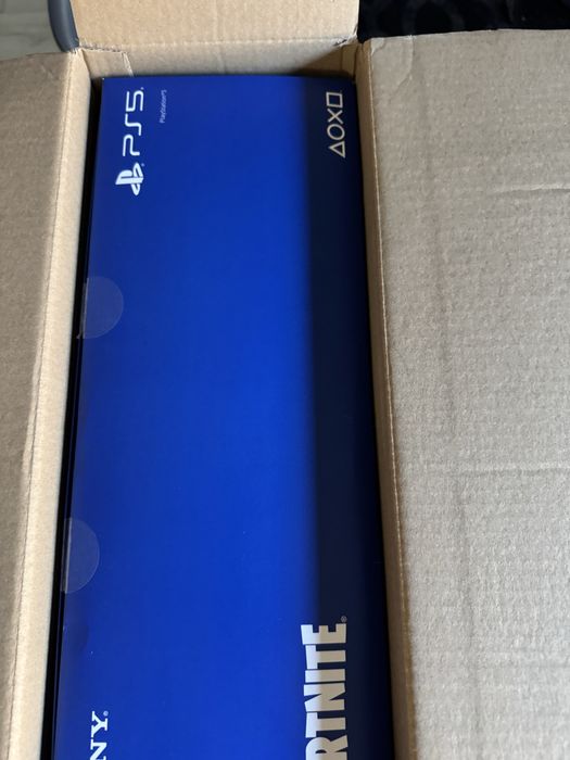Konsola PS5 slim 1TB z napędem 2 pady
