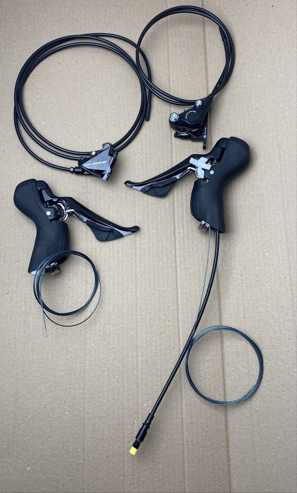 Klamkomanetki hydrauliczne Shimano 105 ST-R7020 / BR-R7070 / 010-053