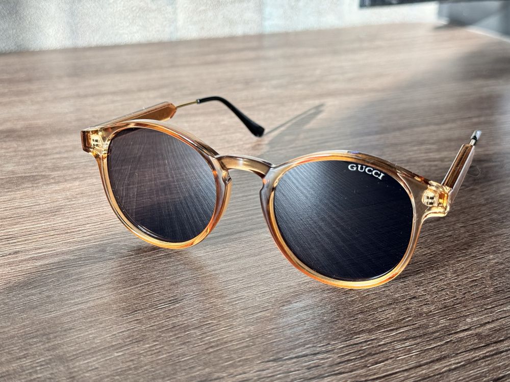 Сонцезахисні окуляри Gucci