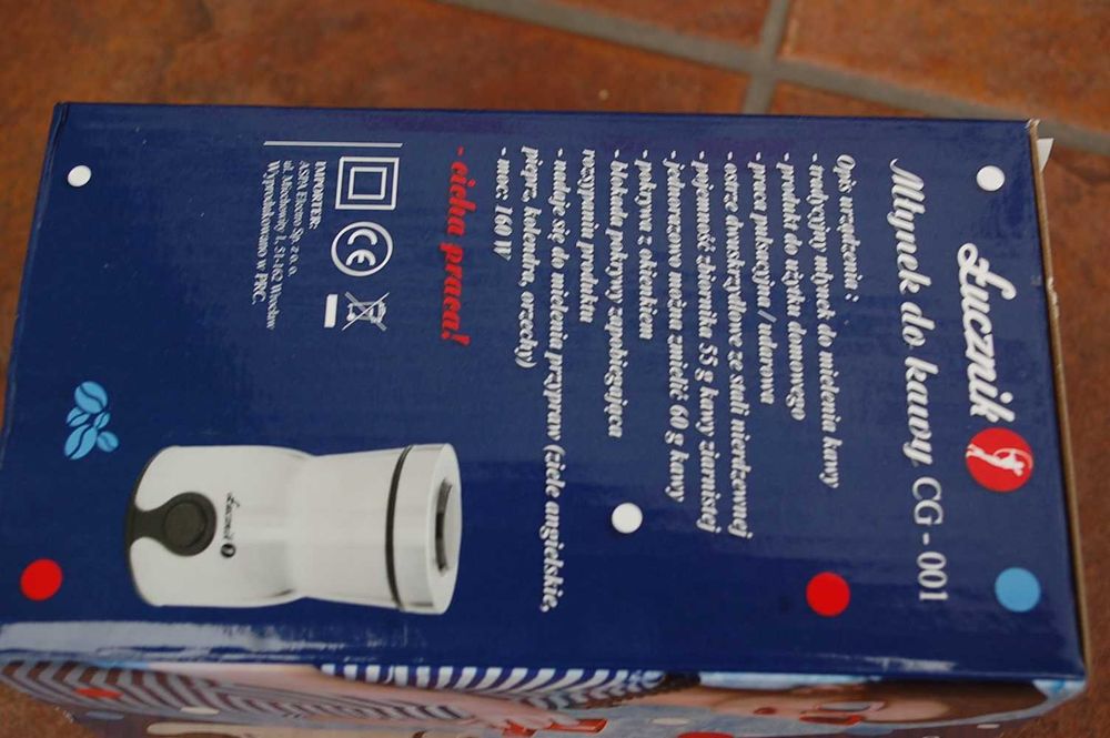 Nowy Młynek do kawy ziół Łucznik  CG-001