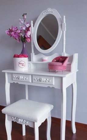 Toaletka kosmetyczna z lustrem biała + taboret glamour