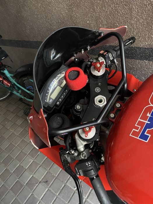 Honda vtr1000 sp2.   RC51