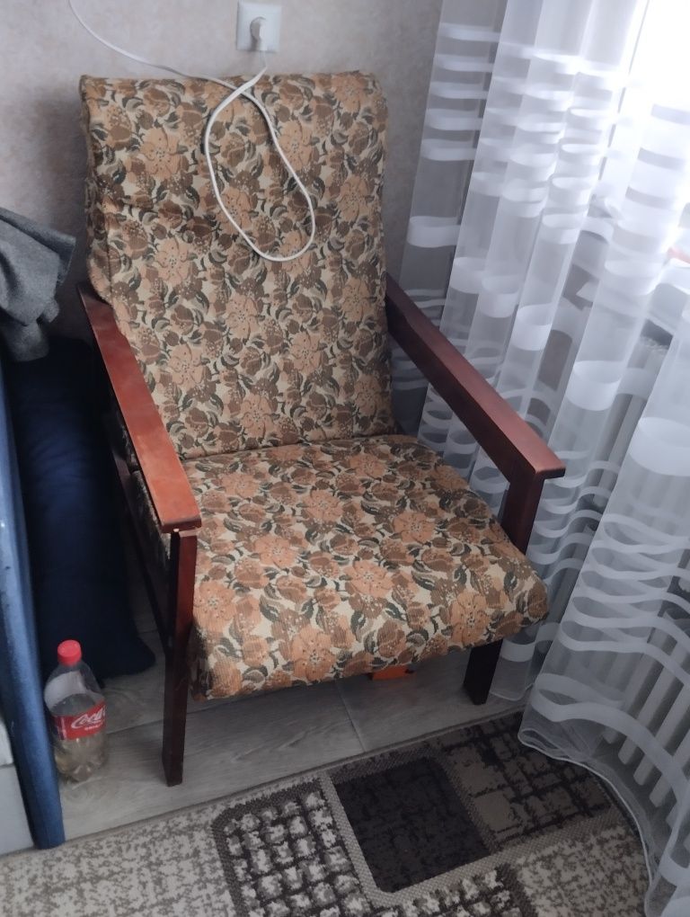 Продам б/у крісло