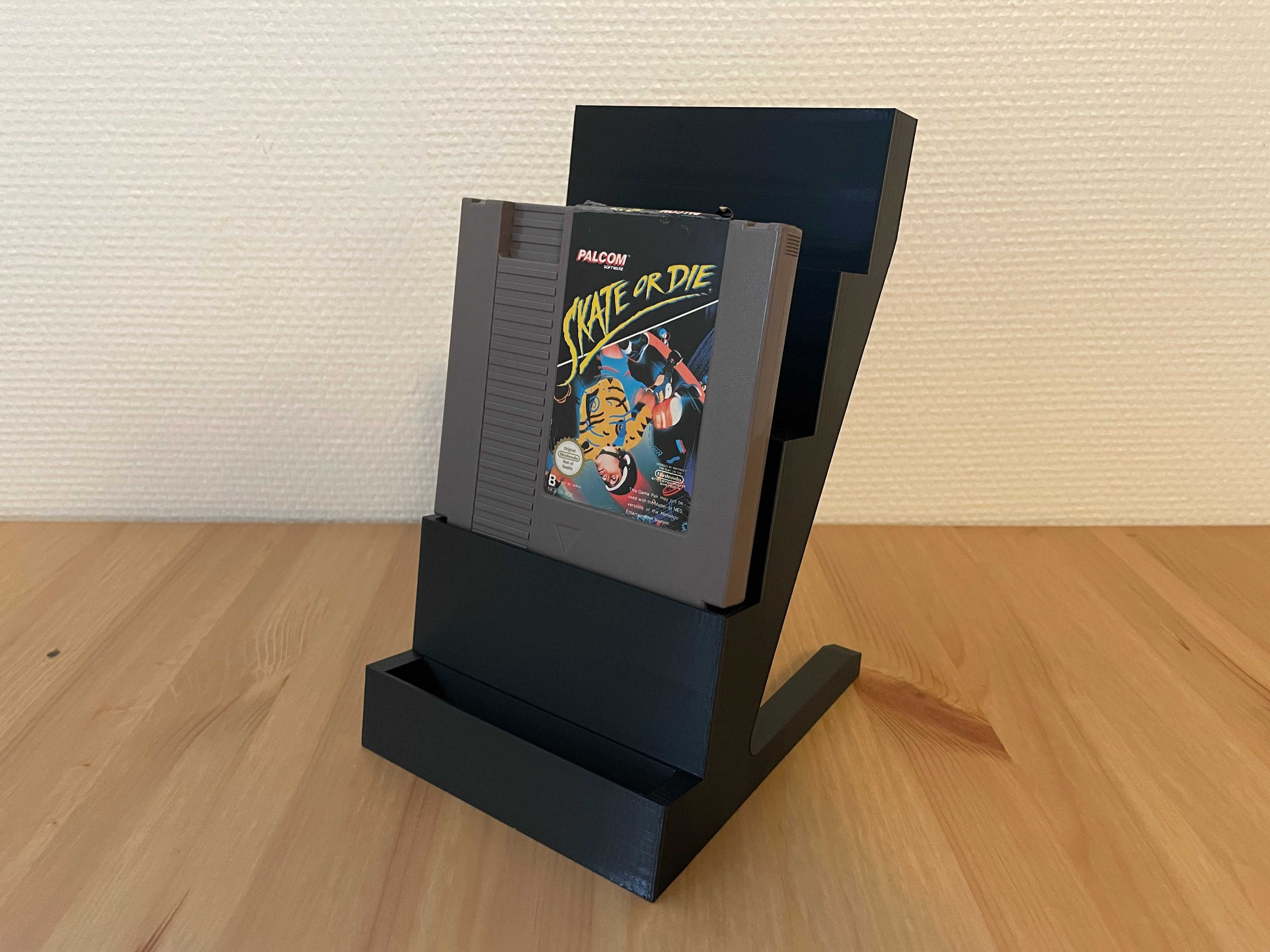 Stojak na 5 gier Nintendo NES