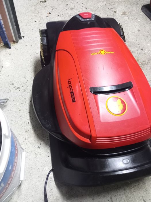 Robot koszący Wolf garten loopo 2000 Robomow