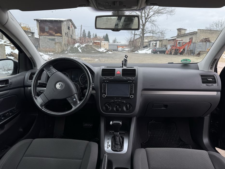 Volkswagen Golf 5 • 2004 рік • АКПП