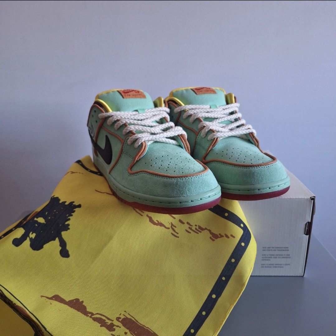 Nike SB Dunk Low Rodeo Tourmaline