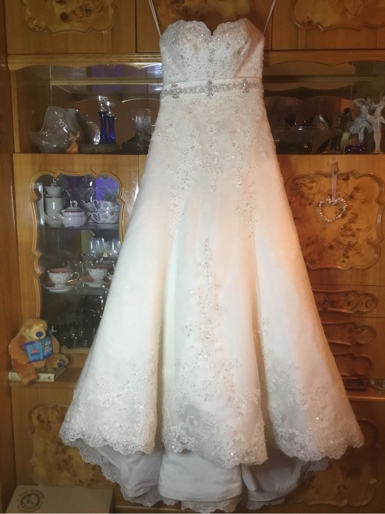 весільна сукня свадебное платье с шлейфом р.М