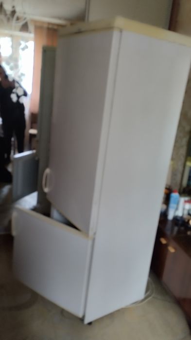 Продам холодильник snaige