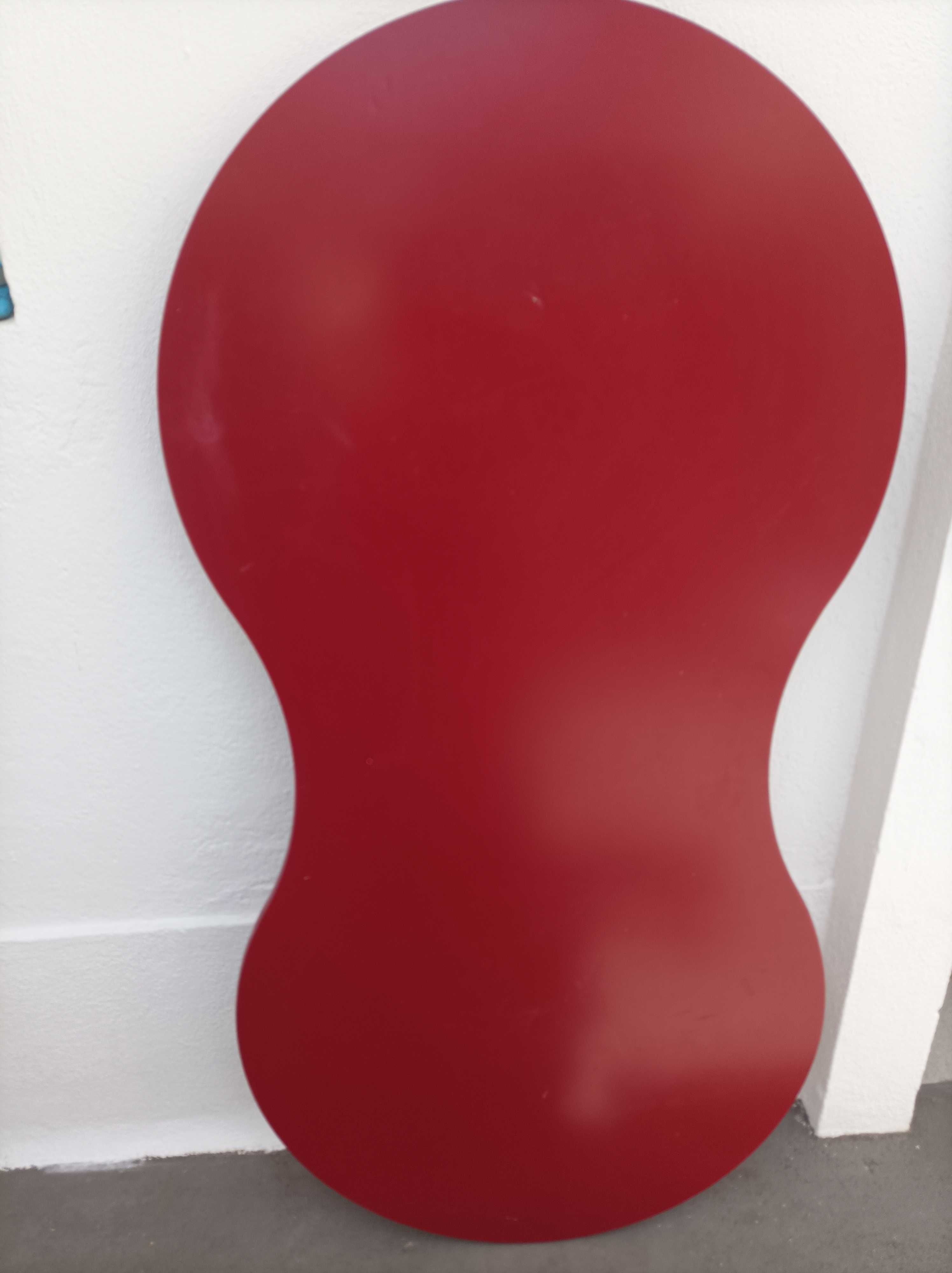 Mesa/secretária em vermelho