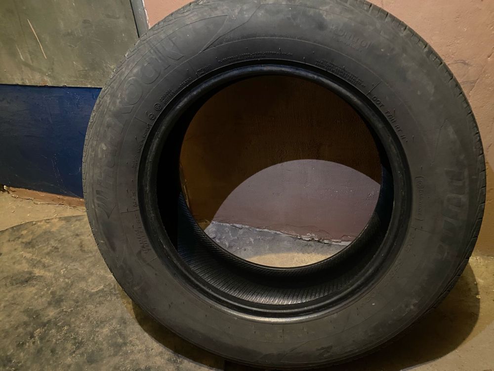Продам комплект коліс 225/65 r 17.