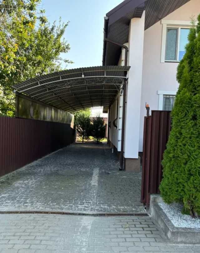 Продаж сучасного 2х поверхового будинка в Білогородці
