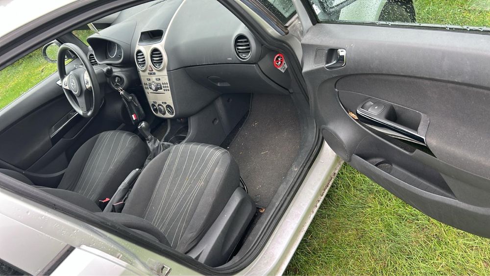 Opel Corsa 1.2 bezyna klima 2008r