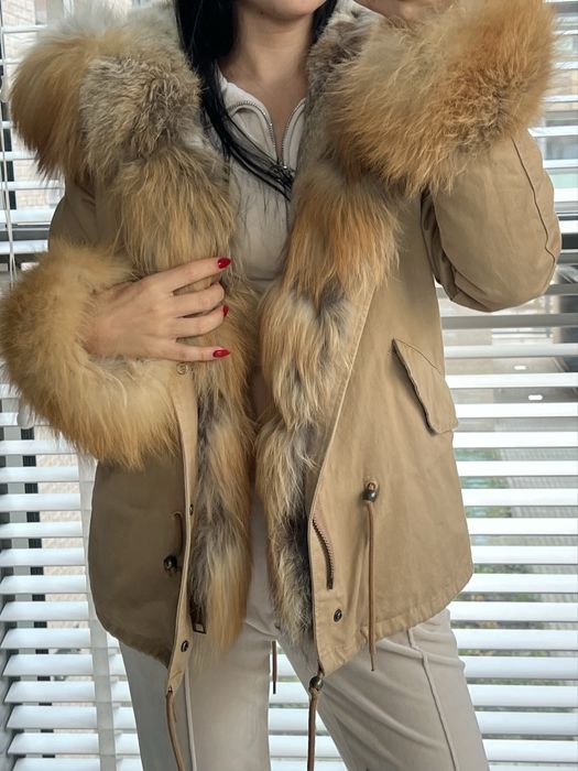 Ciepla parka z krolikiem z srodku i obszyciem z lisa bezowa rozm S