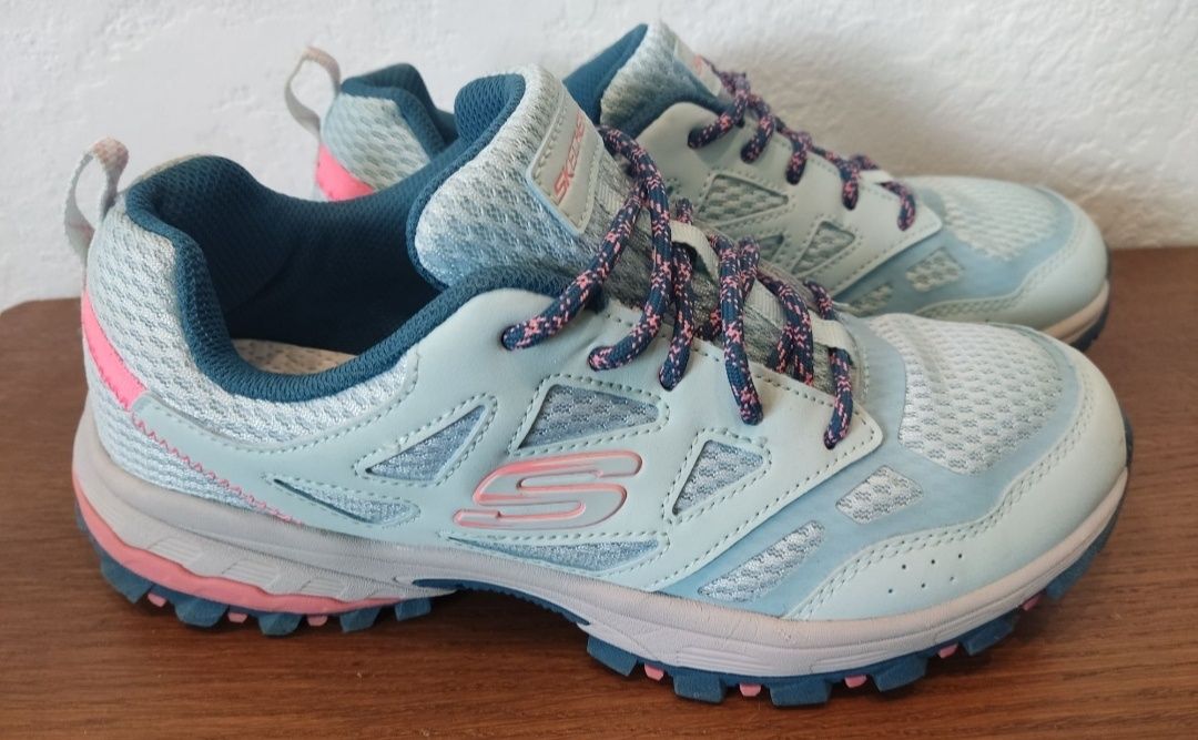 Трекінгові бігові кросівки Skechers 39р