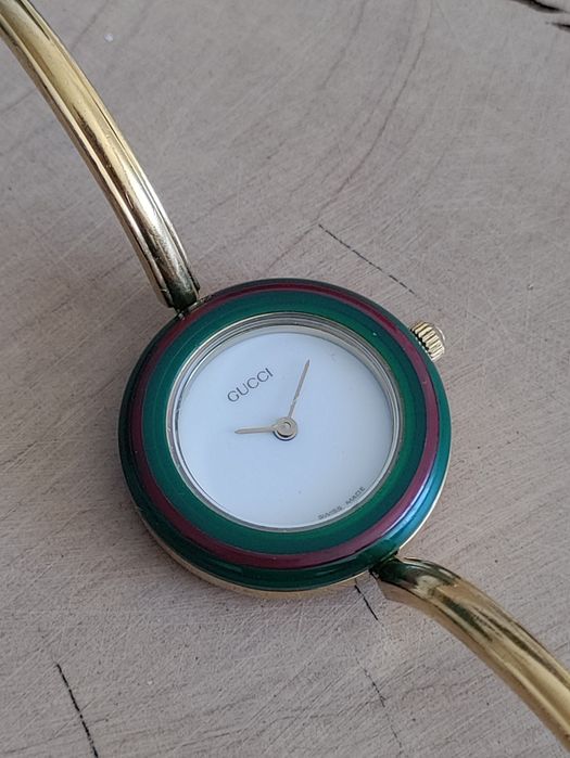 Relógio Gucci 1100 (argolas)