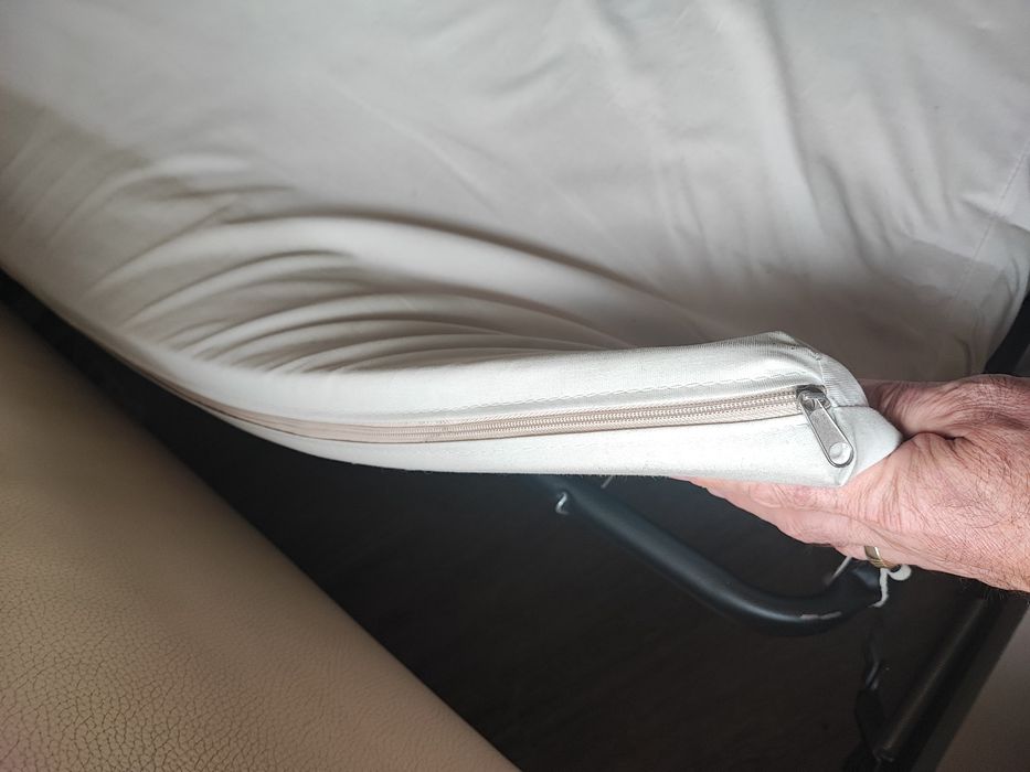 Kanapa, sofa skórzana z funkcją spania