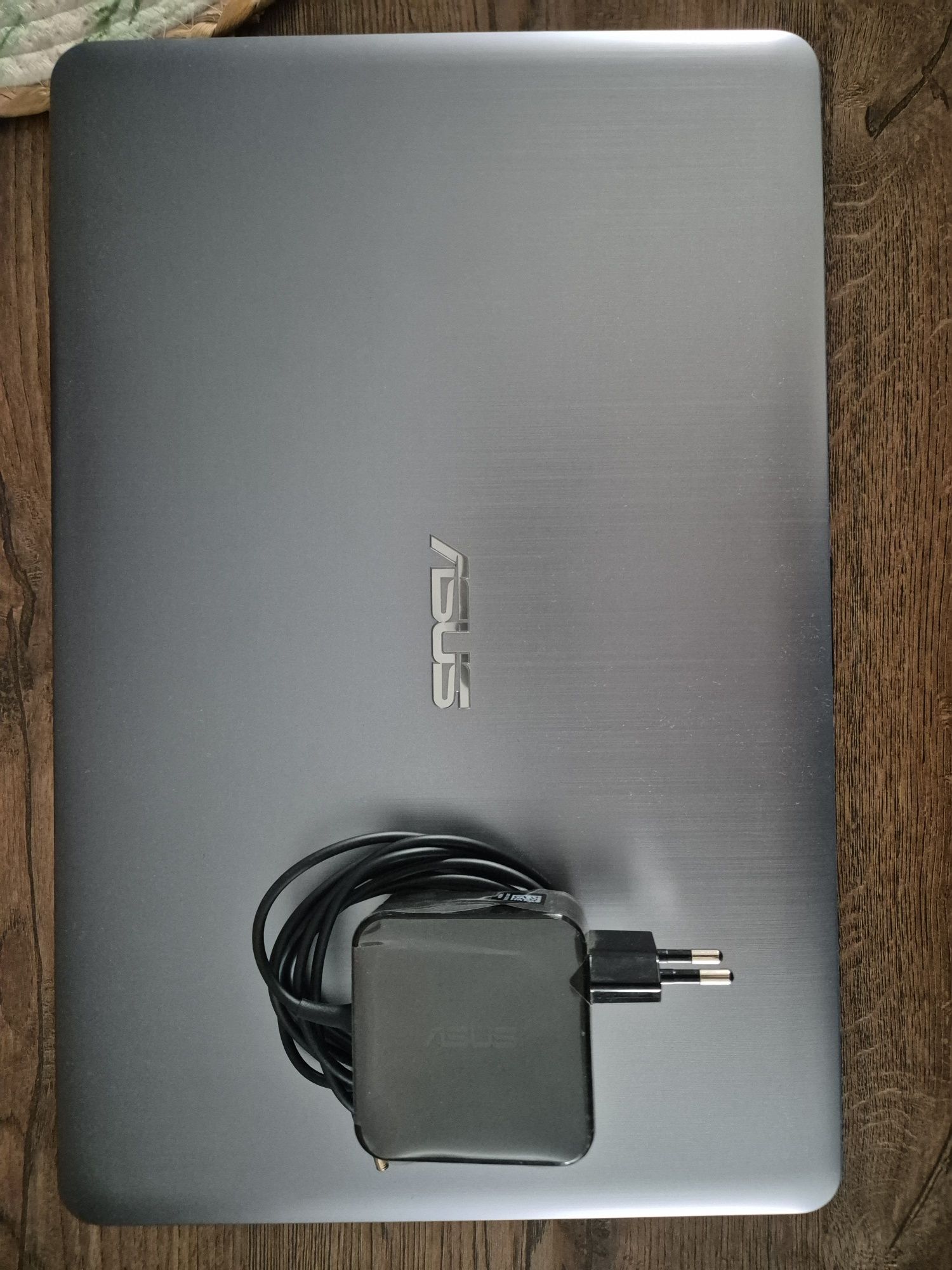 Laptop Asus A541U