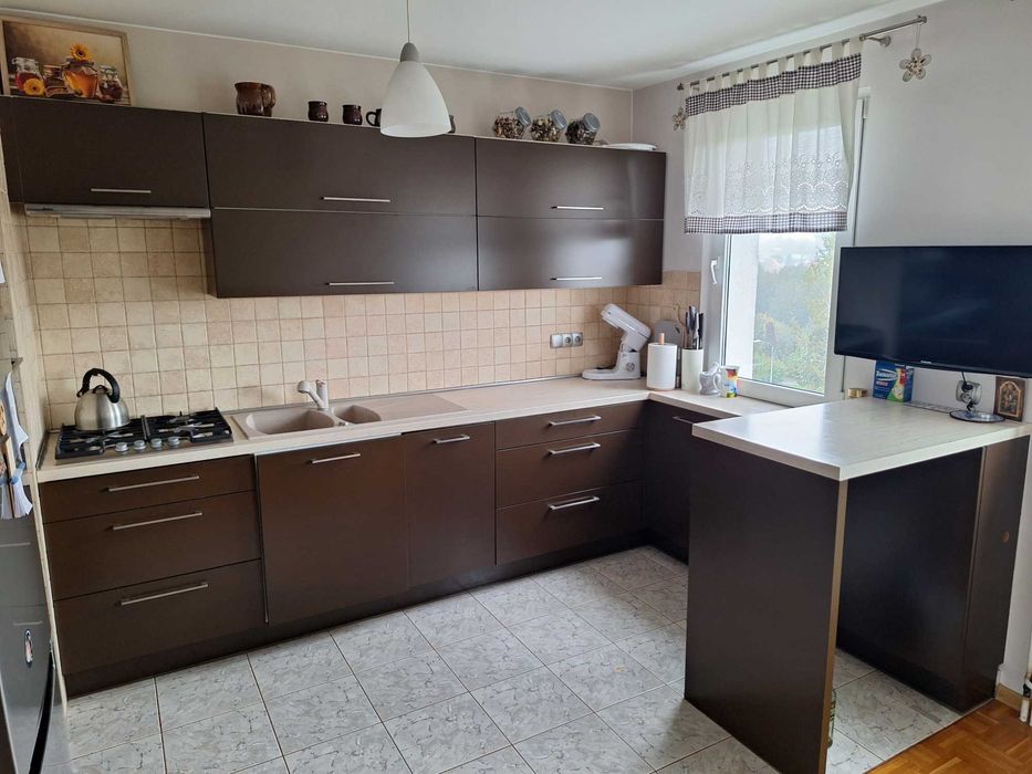 Sprzedam kuchnie. Wym. w opisie i na zdjęciu. Dostępna od zaraz.