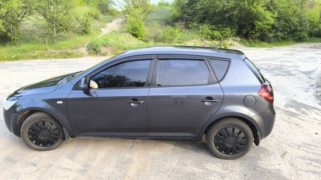 Kia ceed ED 1.4  2007
