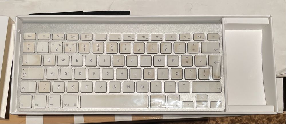 iMac 21,5” intel i5 16Gb 1Tb (ecran nao funciona)