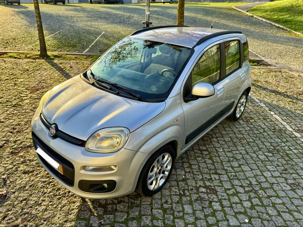 Fiat Panda 1.2 69cv Lounge Bi-Fuel - Desde 80€ Mês