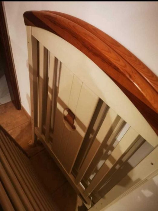 Berço / cama de bebé