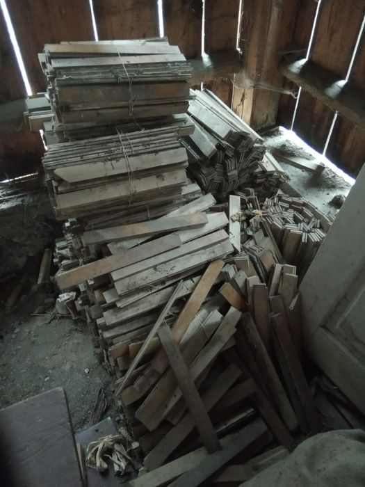 Старий дерев'яний паркет