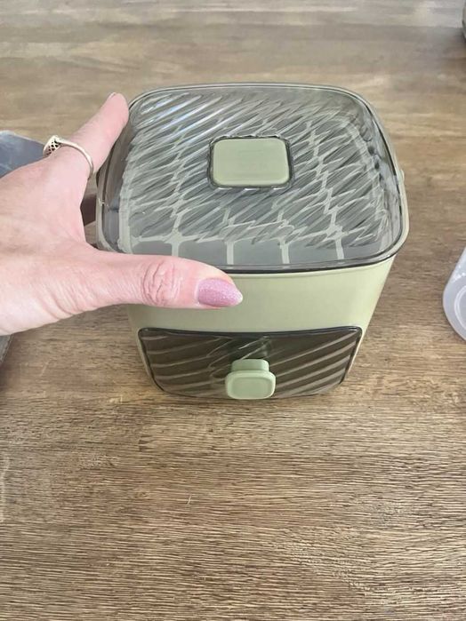 Recipiente para Fazer e Armazenar Gelo | 48 Cubos | Tampa Easy-Press