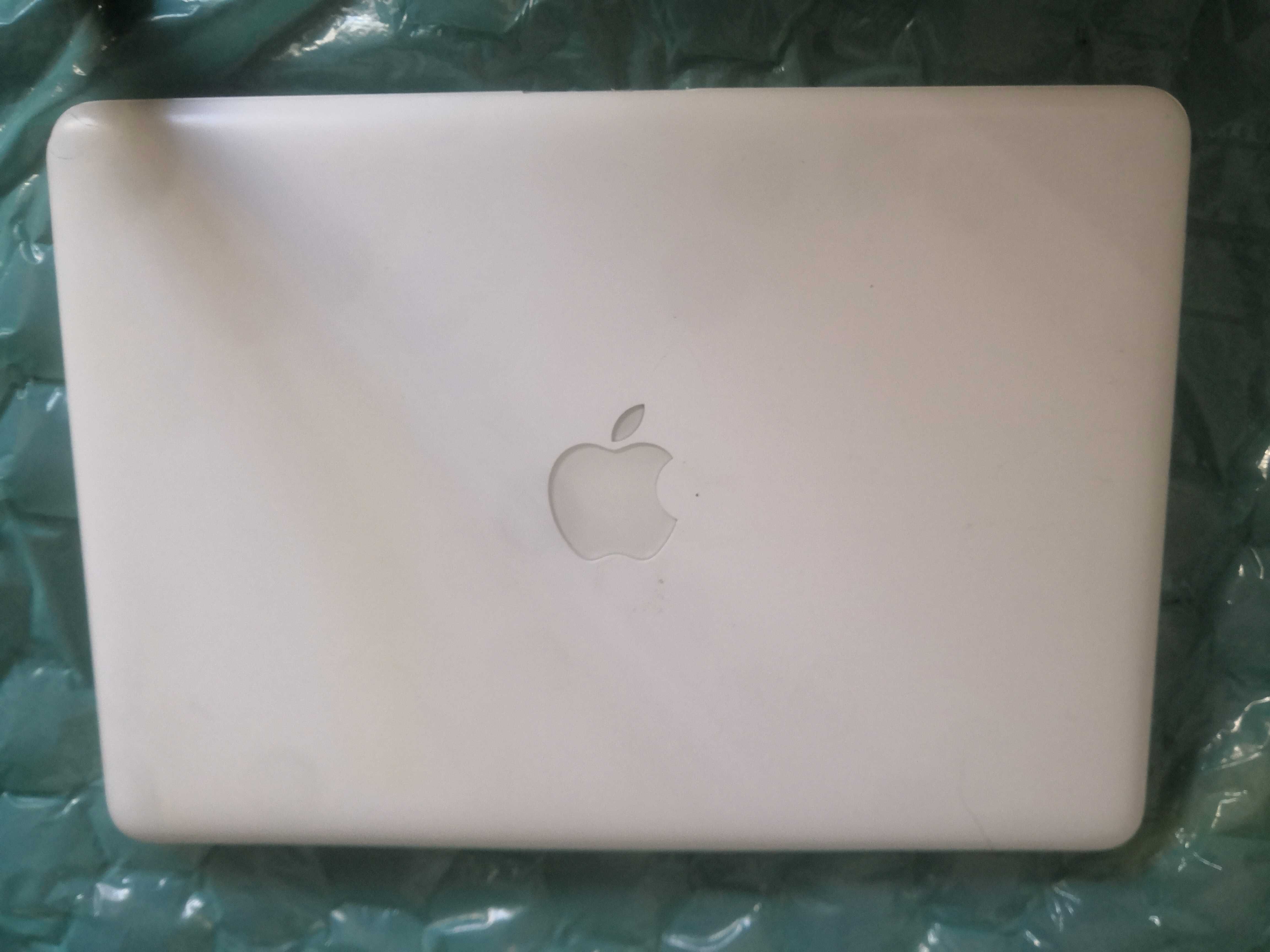 Apple Macbook A1342 Catalina  2010 2.4 Ghz 4GB/250GB zasilacz