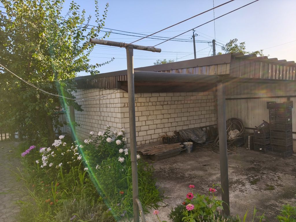 Продам пів будинку м. Чуднів